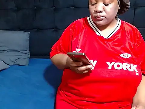 CaramelBootty on StripChat 