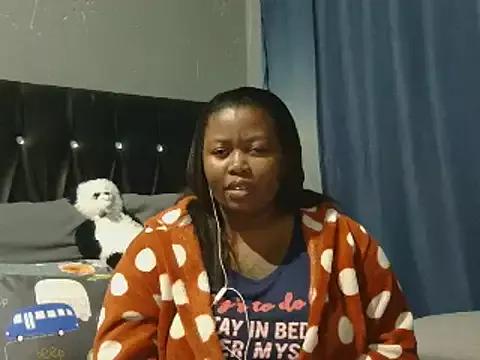 caramelbooty69 from StripChat