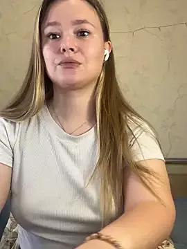 CaramelleLovely from StripChat is Freechat