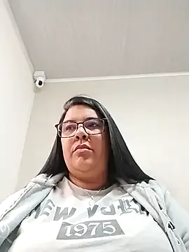 Carameloswing1 on StripChat 