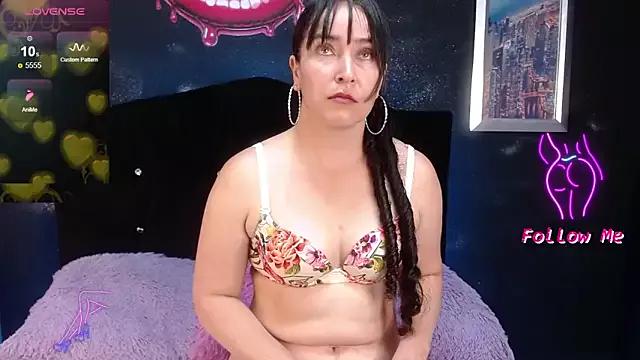 Try our streaming cams variety and talk on a personal level with our adorable girls streamers, showing off their bountiful shapes and dildos.