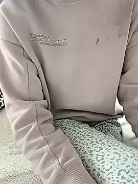 carlina28 from StripChat is Freechat