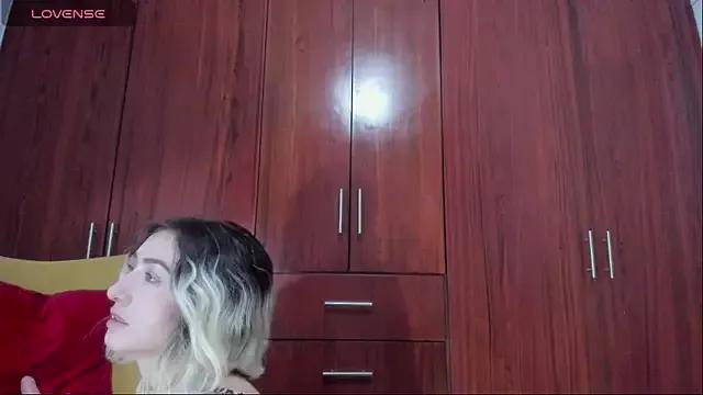 Try our streaming cams variety and talk on a personal level with our adorable girls streamers, showing off their bountiful shapes and dildos.
