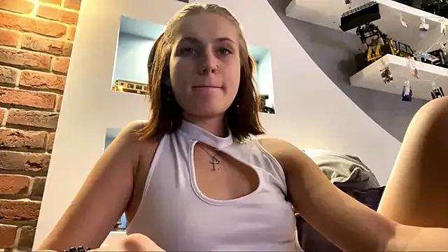 CarmaDiza from StripChat is Freechat