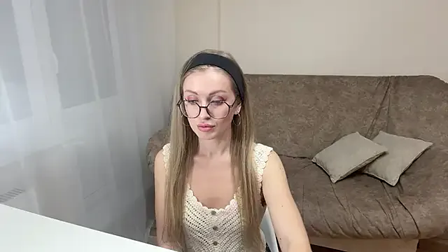 Carolin_Rogers from StripChat is Freechat