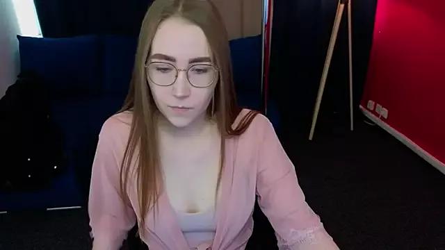 Carolina_Charm from StripChat is Freechat