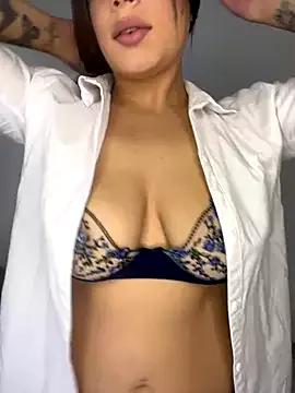 CarolinaDuque from StripChat is Freechat