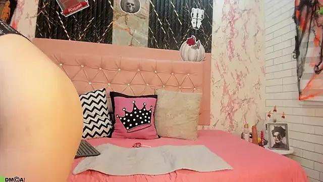 Caroline_daring from StripChat