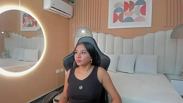 caroline_mason_ from StripChat is Freechat