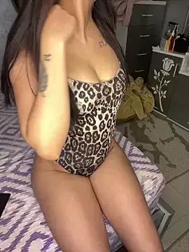 Caroline_one from StripChat is Freechat