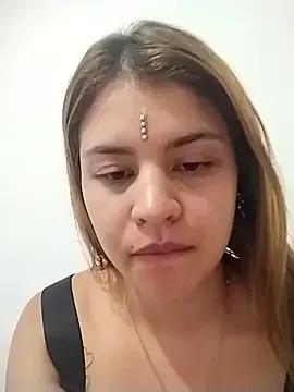 caroline_peed from StripChat is Freechat