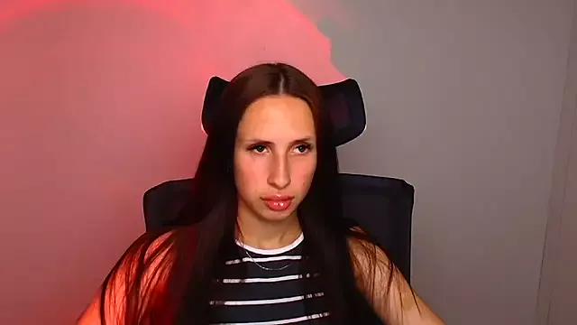 Caroline_XO from StripChat is Freechat
