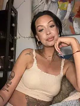 Carolinekronkvist from StripChat is Freechat