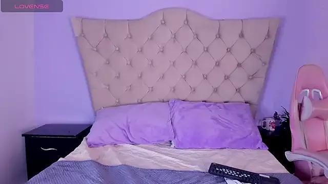 Try our streaming cams variety and talk on a personal level with our adorable girls streamers, showing off their bountiful shapes and dildos.