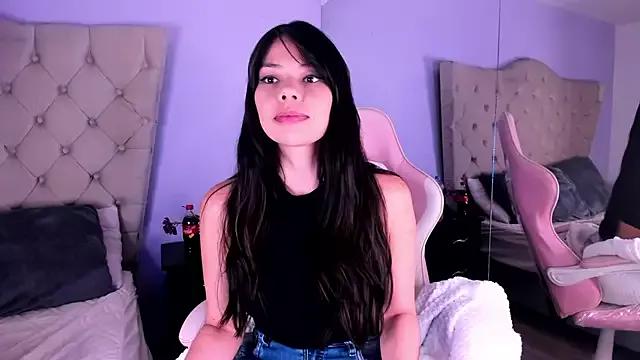 CarolineNasty from StripChat is Freechat