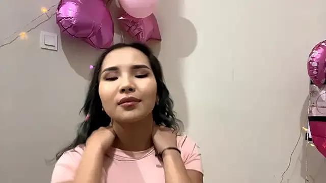 Try our streaming cams variety and talk on a personal level with our adorable girls streamers, showing off their bountiful shapes and dildos.