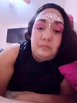 Caromoon27 from StripChat is Freechat