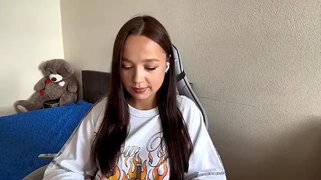 Try our streaming cams variety and talk on a personal level with our adorable girls streamers, showing off their bountiful shapes and dildos.