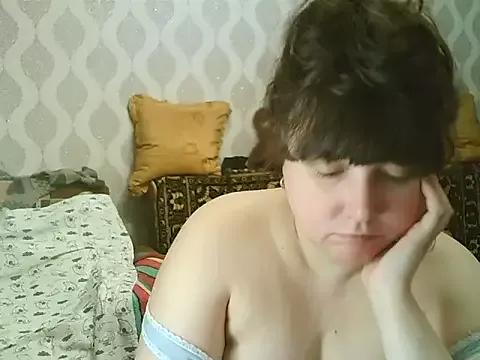CarrieQPeach from StripChat