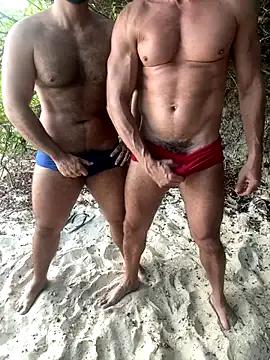 CasadoLutadorBigStuds from StripChat