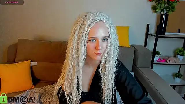 Casey_Sweeet from StripChat is Freechat