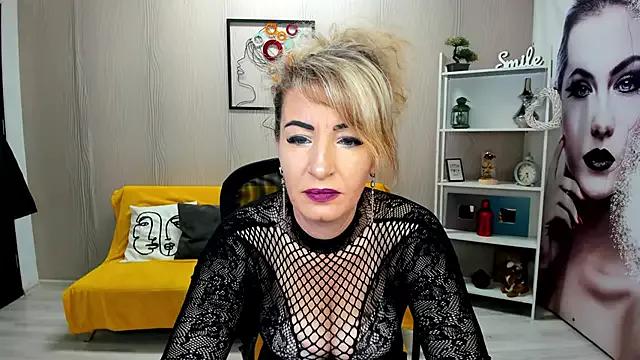 Cassandra_Hotty from StripChat