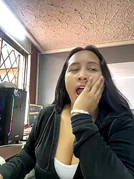 CasseyRosse from StripChat is Freechat
