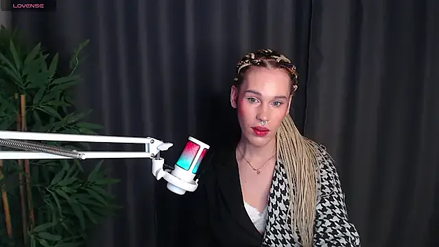 Cassie_Bae on StripChat 