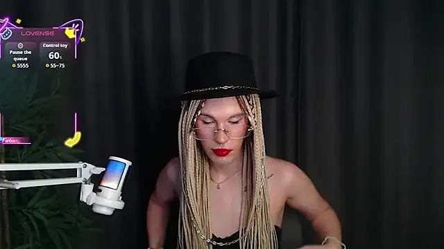 Cassie_Bae on StripChat 