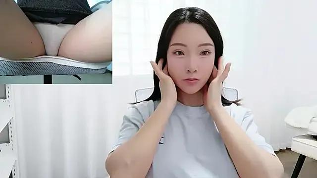 Cassie_wang2297 from StripChat is Freechat