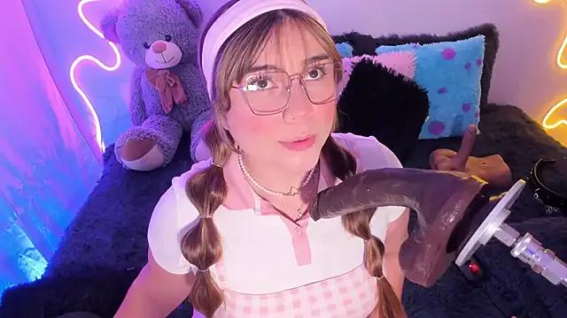 CassieBigass_ from StripChat is Freechat
