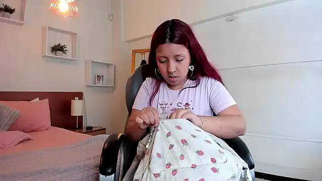 Cat__Moon__ from StripChat is Freechat