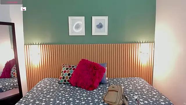 Try our streaming cams variety and talk on a personal level with our adorable girls streamers, showing off their bountiful shapes and dildos.
