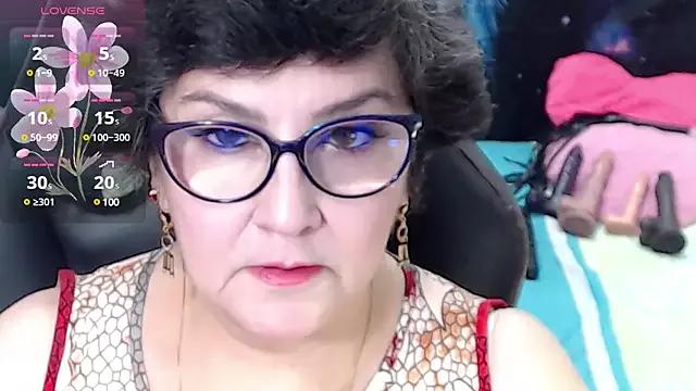 cataleya_mom from StripChat