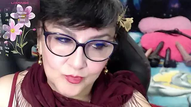 cataleya_mom from StripChat