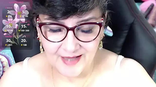 cataleya_mom from StripChat