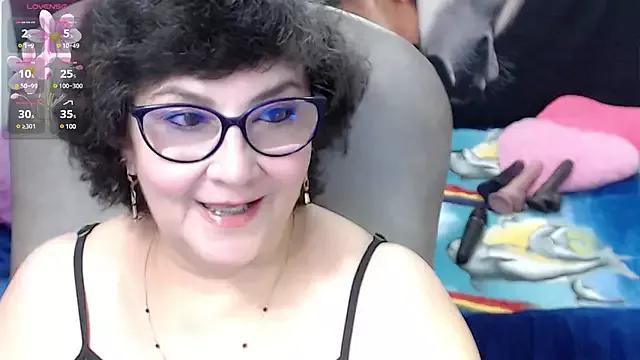 cataleya_mom from StripChat