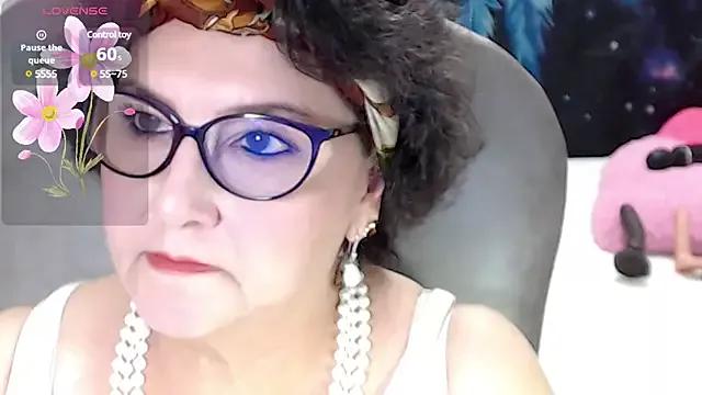 cataleya_mom from StripChat