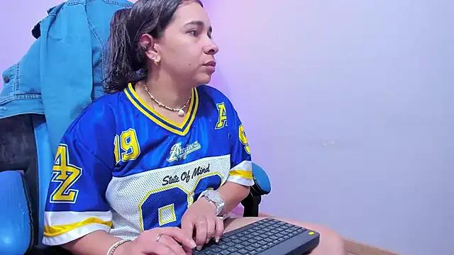 Try our streaming cams variety and talk on a personal level with our adorable girls streamers, showing off their bountiful shapes and dildos.