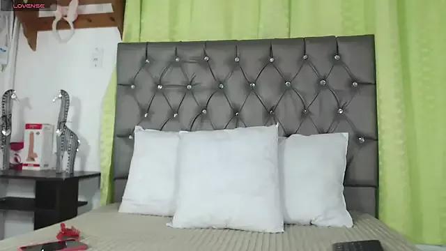 catalina_Ada from StripChat