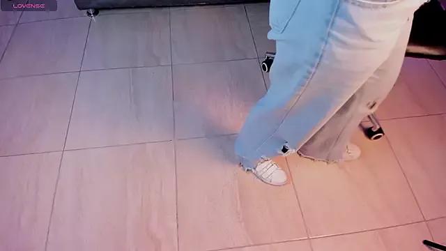 Try our streaming cams variety and talk on a personal level with our adorable girls streamers, showing off their bountiful shapes and dildos.