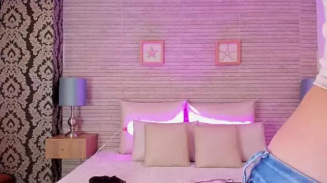 Catalinna_Thompson from StripChat
