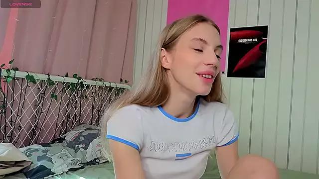 CateEckersley from StripChat is Freechat