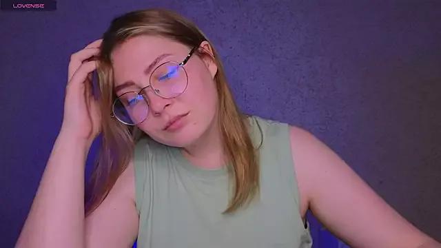 Catherine_River from StripChat is Freechat