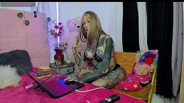 Try our streaming cams variety and talk on a personal level with our adorable girls streamers, showing off their bountiful shapes and dildos.