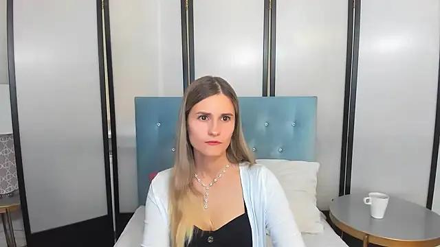 CatrinAmore from StripChat is Freechat