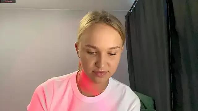 CatrinaShedrick from StripChat is Freechat