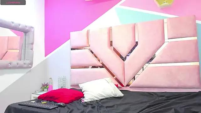 Try our streaming cams variety and talk on a personal level with our adorable girls streamers, showing off their bountiful shapes and dildos.