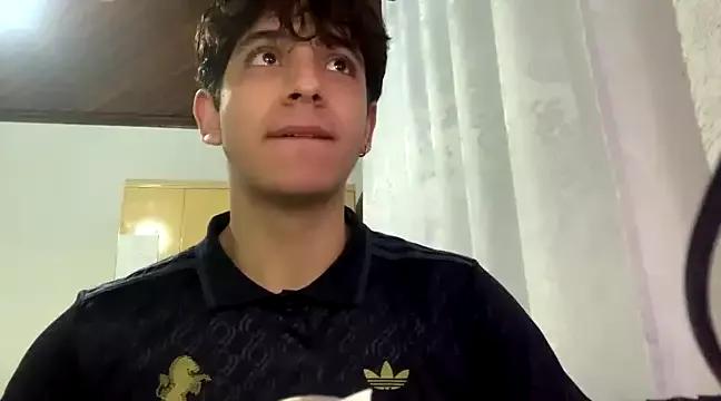 Cayozin_ from StripChat is Freechat