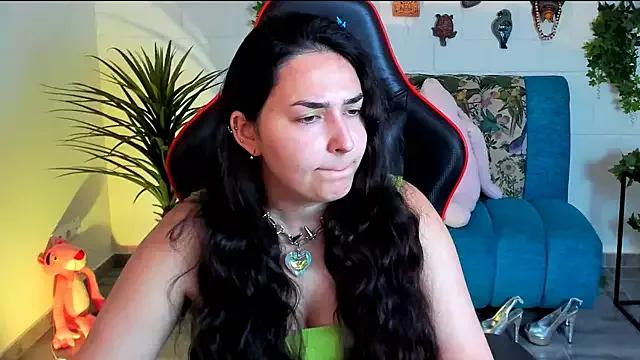 Try our streaming cams variety and talk on a personal level with our adorable girls streamers, showing off their bountiful shapes and dildos.